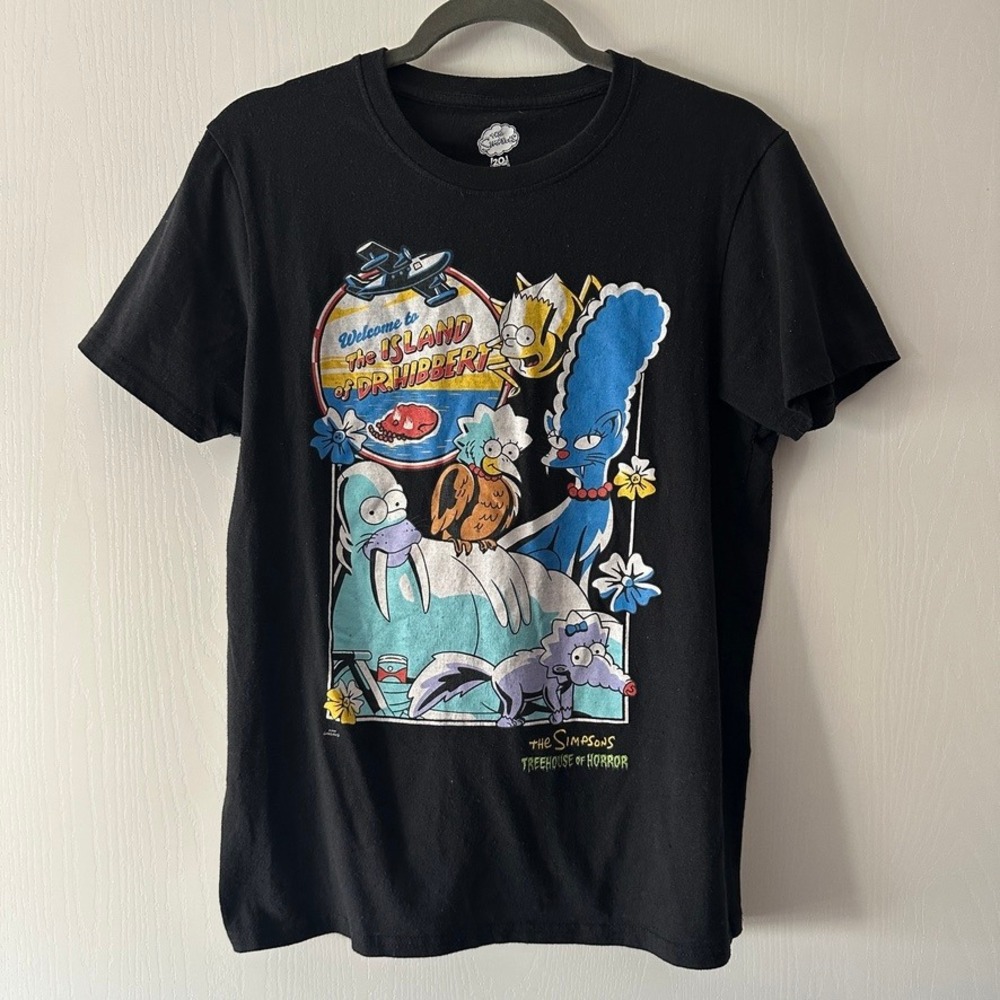 The Simpsons Treehouse of Horror "The Island of Dr. Hibbert" Graphic T-Shirt Med